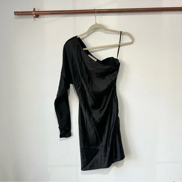 NEW BHLDN Lucy Stretch Satin One-Shoulder Mini Dress Black